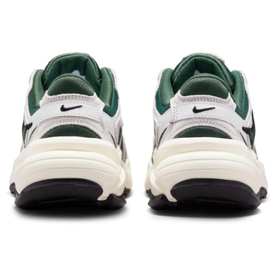 Nike AL8